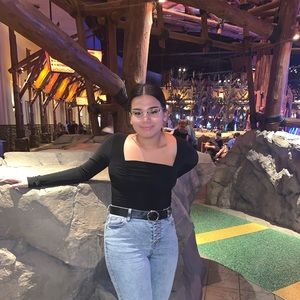 Meet your Posher, Natalie